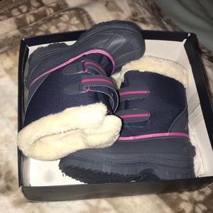Snow boots for girls size 12 new